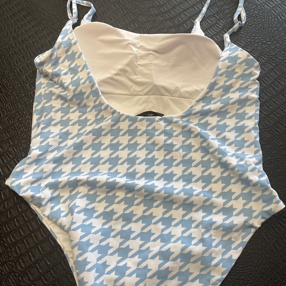 Aqua One Piece Swimsuit Size XL - Picture 2 of 3
